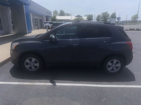 Used 2016 Chevrolet Trax LT w/ LPO, Protection Package FWD image 5
