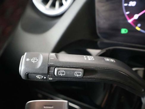 Used 2024 Mercedes-Benz GLA 250 4MATIC image 43