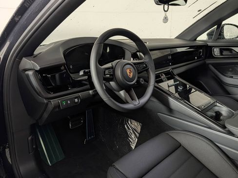 New 2026 Porsche Panamera image 4