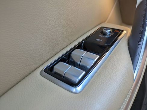 Used 2022 Jaguar F-PACE S AWD/4WD image 27