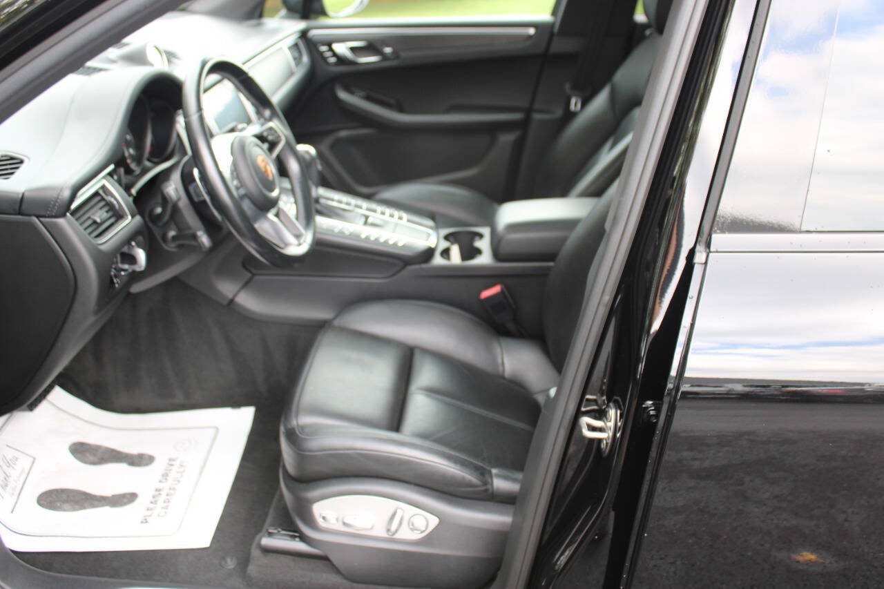 Used 2018 Porsche Macan GTS AWD/4WD image 7