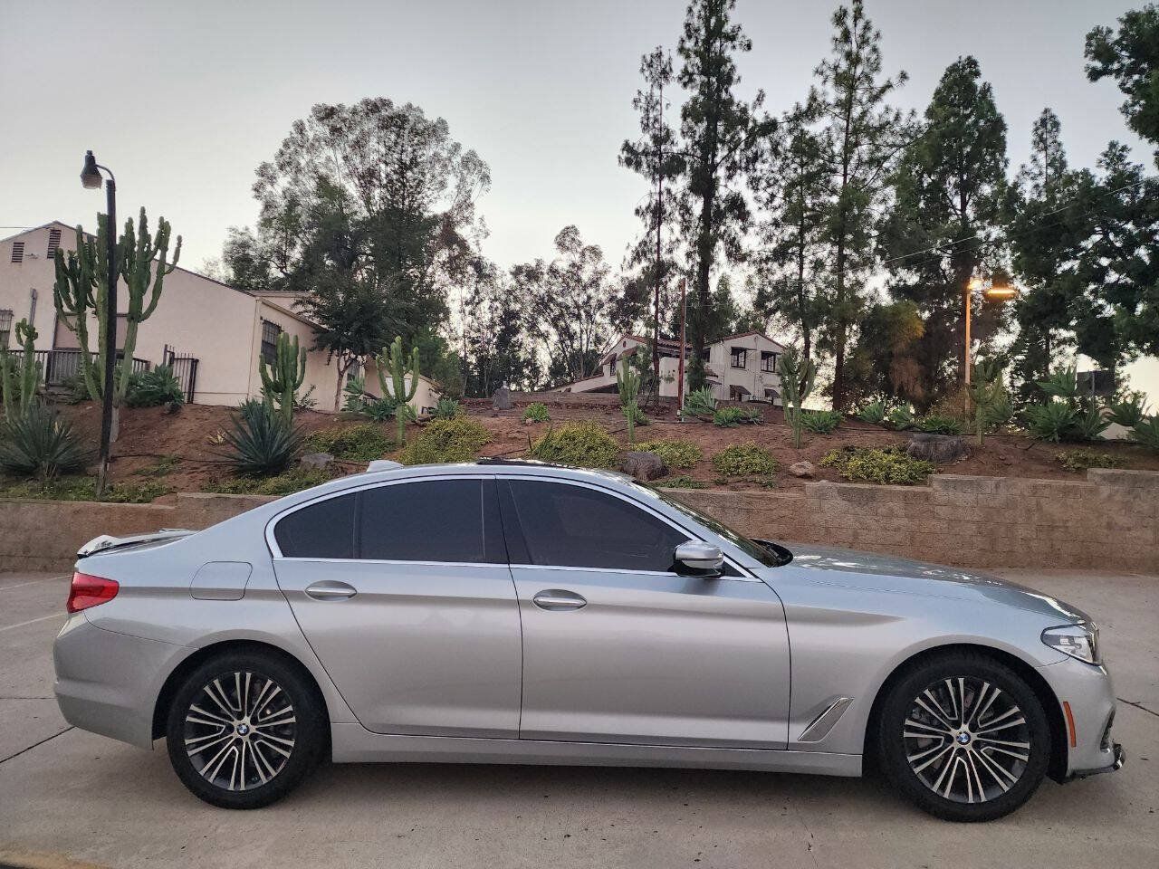 Used 2018 BMW 530i RWD image 5