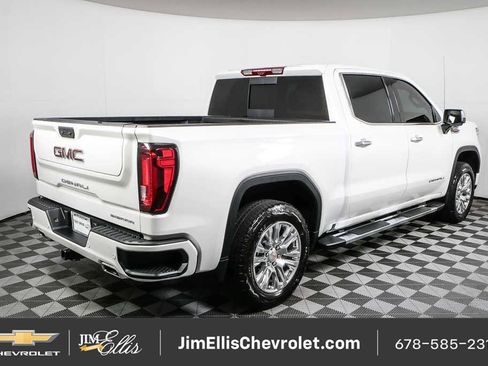 Used 2025 GMC Sierra 1500 Denali w/ Technology Package AWD/4WD image 3