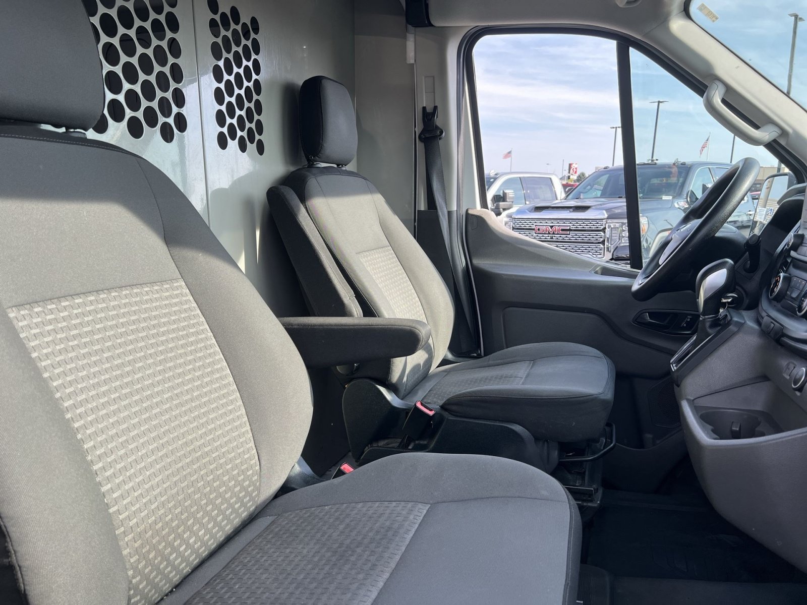 Used 2021 Ford Transit 250 Medium Roof RWD image 21