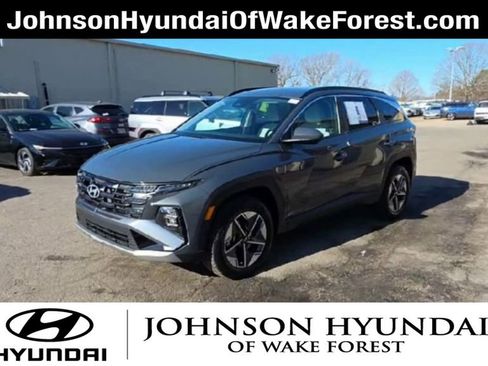 Certified 2025 Hyundai Tucson SEL image 4