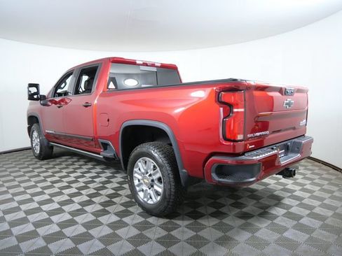 Used 2025 Chevrolet Silverado 3500 High Country w/ Technology Package AWD/4WD image 3