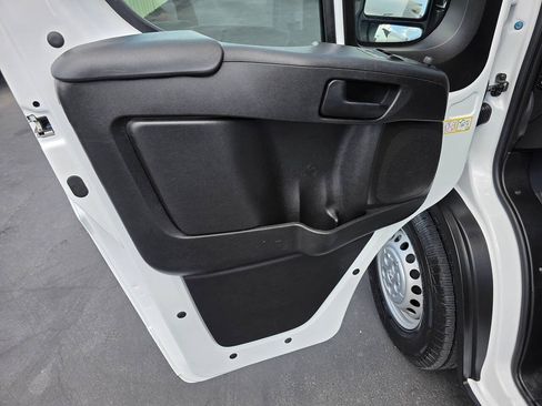 Used 2024 RAM ProMaster 2500 w/ Safety Group FWD image 21