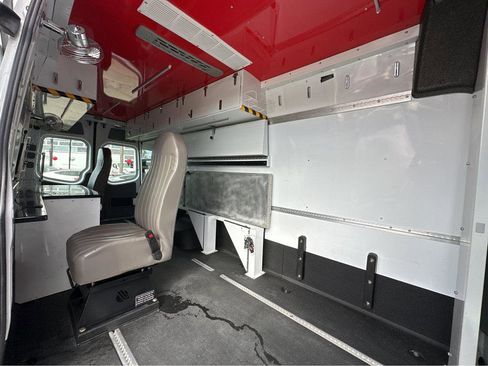 Used 2015 Mercedes-Benz Sprinter 3500 w/ Cargo Protection Package image 42