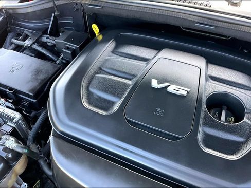 Used 2018 Jeep Grand Cherokee Altitude RWD image 32