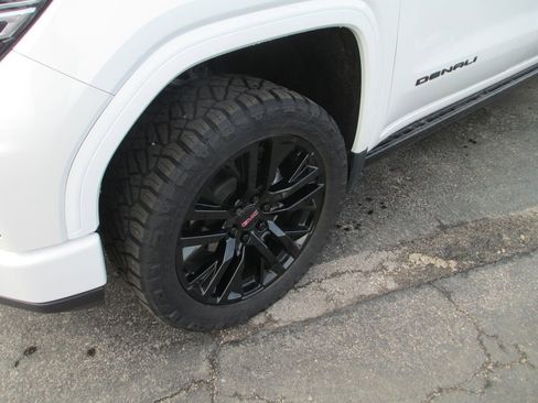 Used 2023 GMC Sierra 1500 Denali w/ Denali Reserve Package AWD/4WD image 14