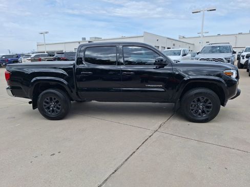 Used 2023 Toyota Tacoma SR5 RWD image 7