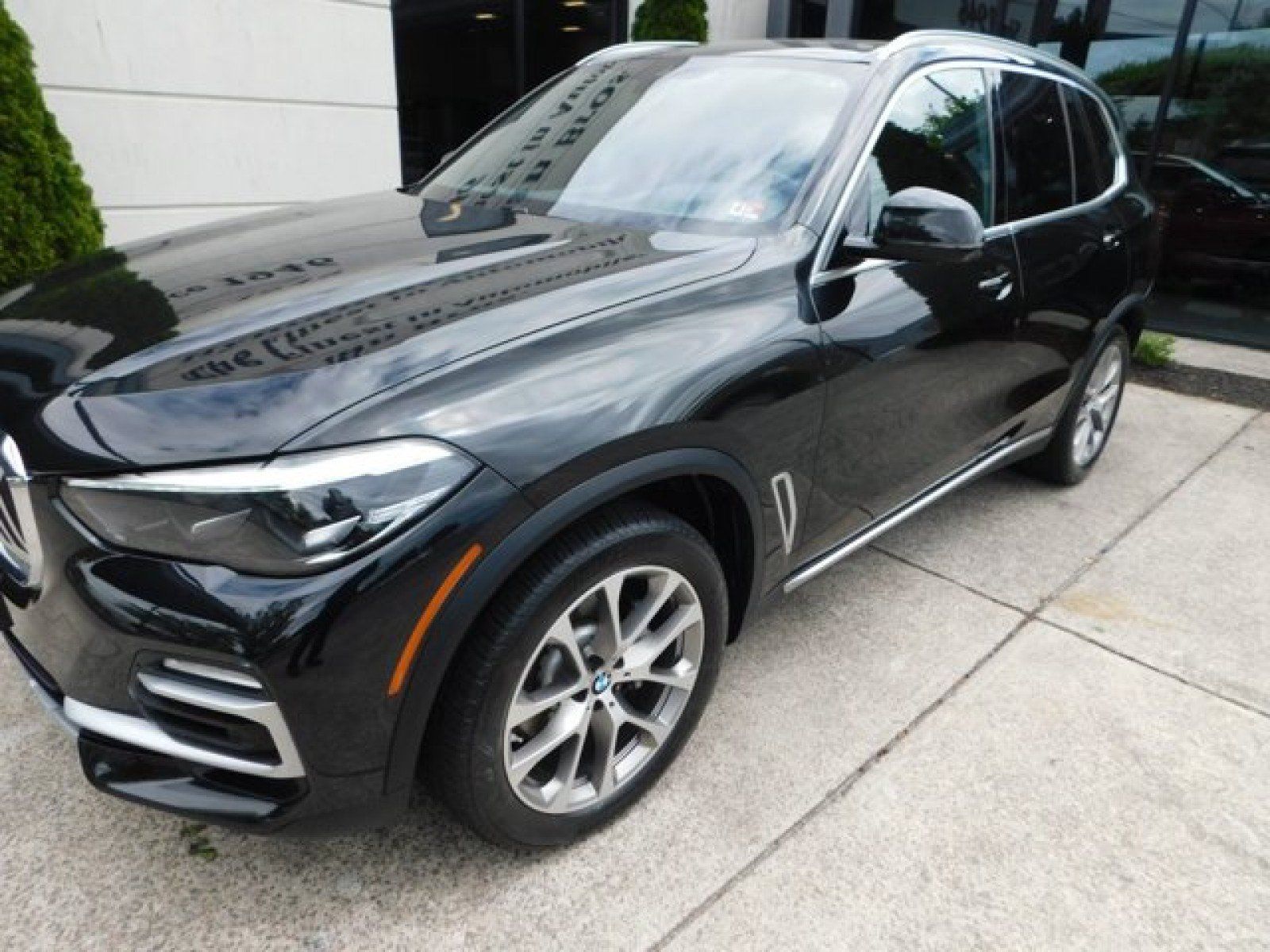 Used 2019 BMW X5 xDrive40i w/ Convenience Package AWD/4WD image 6