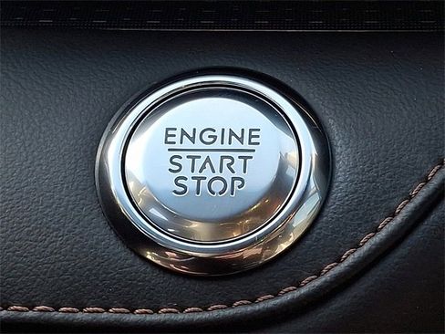 Used 2024 Lincoln Nautilus Reserve w/ Jet Appearance Package (87T) image 18