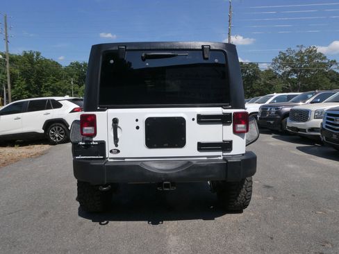 Used 2015 Jeep Wrangler Unlimited Sport w/ Quick Order Package 24S AWD/4WD image 6