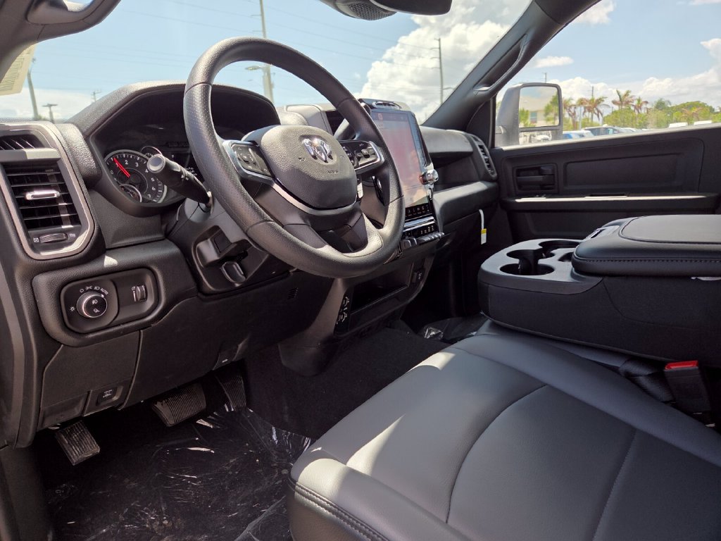New 2026 RAM 2500 Tradesman AWD/4WD image 14