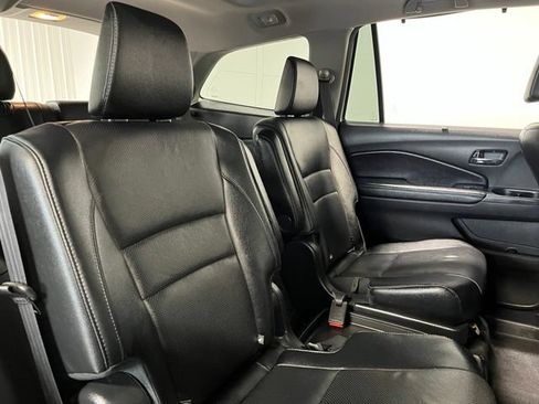Used 2017 Honda Pilot Elite image 11