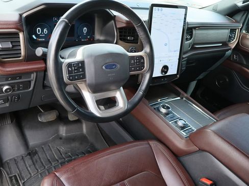 Used 2022 Ford Expedition Limited AWD/4WD image 12
