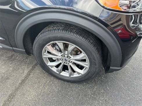 Used 2023 Ford Explorer XLT w/ Equipment Group 202A image 12