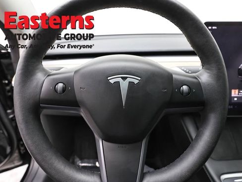 Used 2023 Tesla Model 3 Standard Range image 10