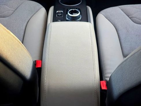 Used 2017 BMW i3 w/ Range Extender image 21