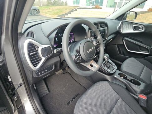 New 2025 Kia Soul LX image 9
