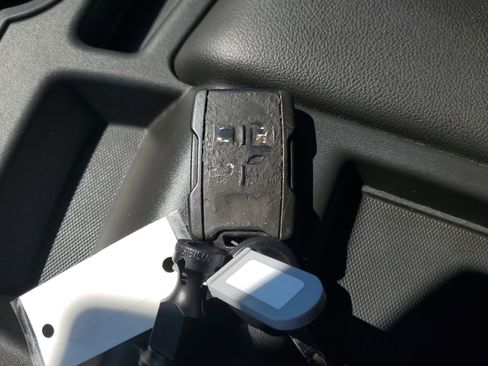 Used 2020 GMC Sierra 1500 2WD Crew Cab w/ Sierra Value Package image 29