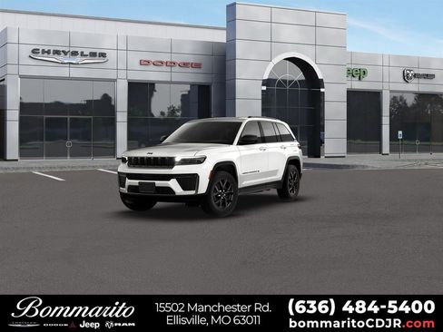 New 2026 Jeep Grand Cherokee Laredo image 1