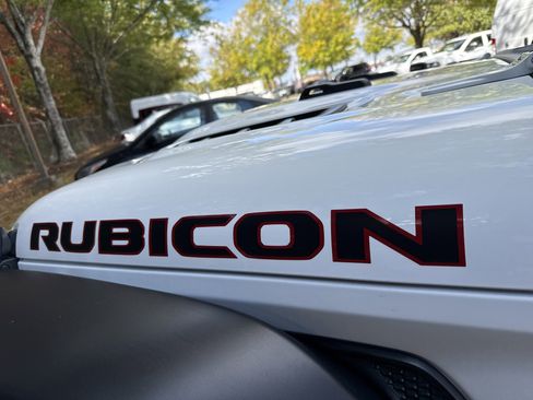 Used 2022 Jeep Wrangler Unlimited Rubicon w/ LED Lighting Group image 14