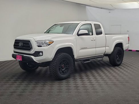Used 2022 Toyota Tacoma SR5 image 1