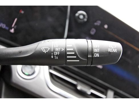 Used 2024 Chevrolet Trax ACTIV w/ Sunroof Package FWD image 18