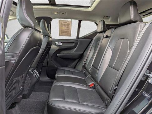 New 2025 Volvo XC40 B5 Core w/ Protection Package Premier image 17