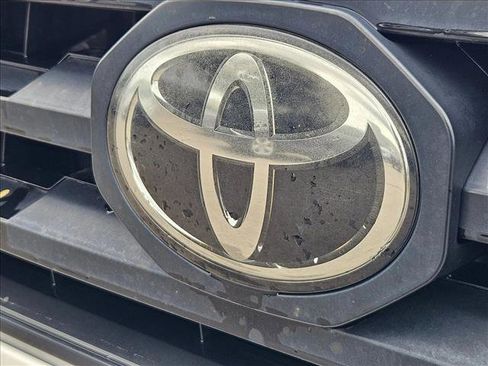 Used 2020 Toyota Tacoma SR w/ SR Convenience Package image 5