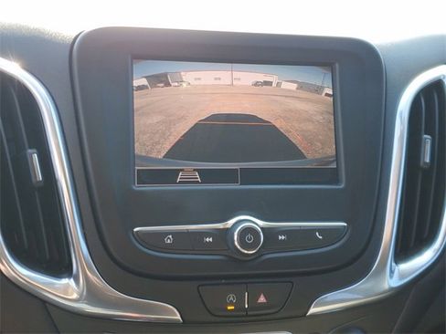 Used 2022 Chevrolet Equinox LT image 27