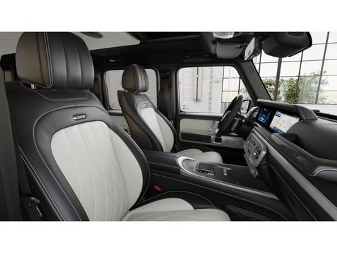 New 2026 Mercedes-Benz G 63 AMG 4MATIC image 4
