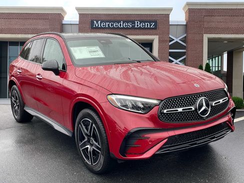 Certified 2025 Mercedes-Benz GLC 300 4MATIC image 3