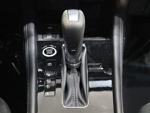 Used 2022 Nissan Kicks SR image 36