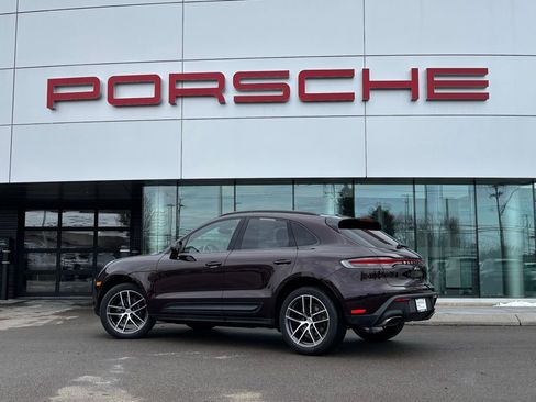 Certified 2026 Porsche Macan AWD/4WD image 3