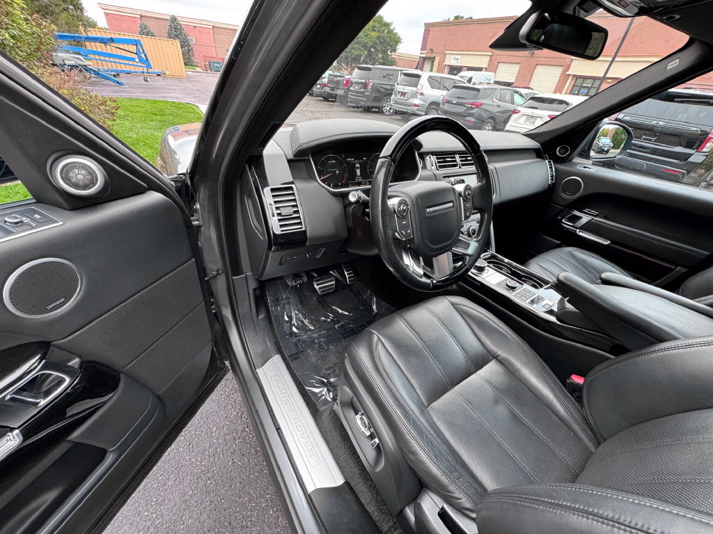 Used 2016 Land Rover Range Rover Supercharged AWD/4WD image 24