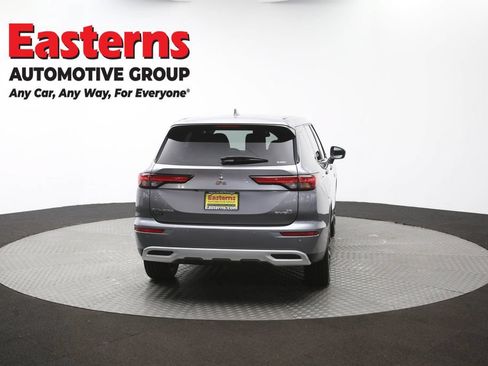 Used 2023 Mitsubishi Outlander SE AWD/4WD image 38