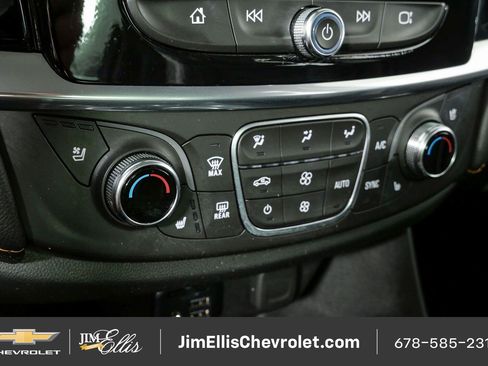 Used 2020 Chevrolet Traverse Premier AWD/4WD image 17