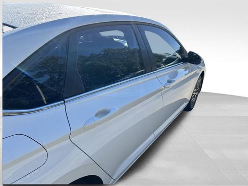 Used 2019 Volkswagen Jetta SE image 31