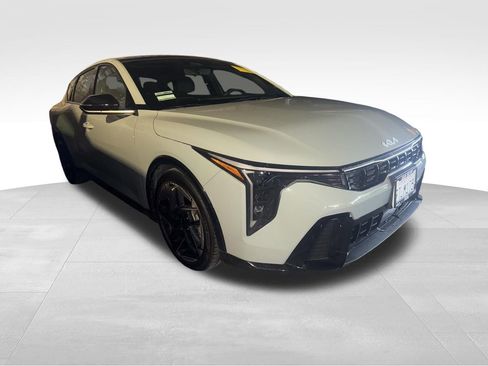 Used 2025 Kia K4 GT-Line w/ GT-Line Sunroof Package image 4