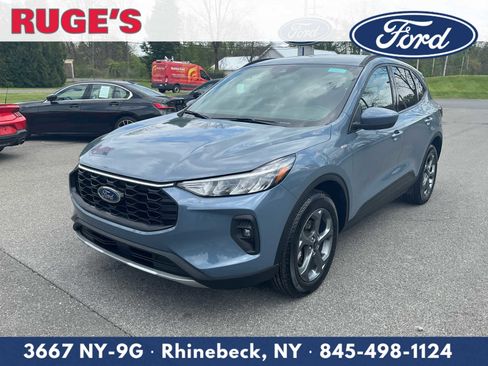 Certified 2025 Ford Escape ST-Line Select AWD/4WD image 8