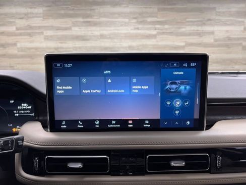 Used 2022 Lincoln Nautilus Reserve w/ Luxury Package image 28