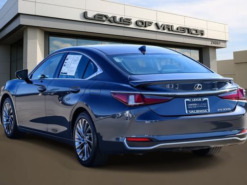 Certified 2025 Lexus ES 300h w/ Accessory Package (Z1) FWD image 2