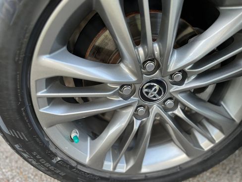 Used 2016 Toyota Camry SE image 35