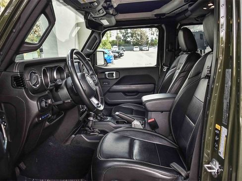 Used 2022 Jeep Wrangler Unlimited Sahara image 16