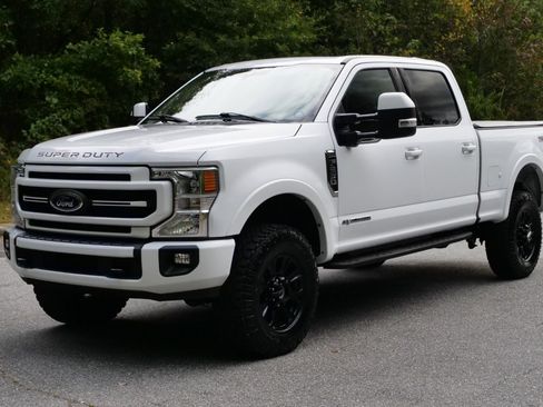 Used 2022 Ford F250 Lariat w/ Tremor Off-Road Package image 6