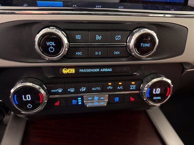 Used 2022 Ford F350 King Ranch w/ Tremor Off-Road Package AWD/4WD image 28