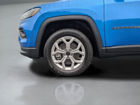 Used 2025 Jeep Compass Latitude AWD/4WD image 53